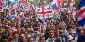 Marcha antimigración en Londres reúne a más de 100 mil personas