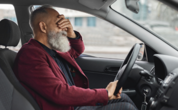Música suave y alegre ayudaría a aliviar náuseas por mareo