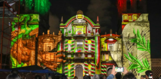 Inauguran videomapping “Septiembre Brilla” en Puebla