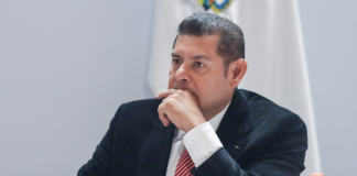 Alejandro Armenta viaja a EU por motivos personales