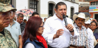Armenta visita Tlacuilotepec y supervisa apoyos para damnificados