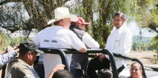 Armenta entrega 129 apoyos agropecuarios en Francisco Z. Mena