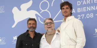 Guillermo del Toro viajará a México para presentar “Frankenstein”