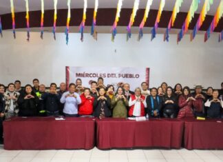 Tonantzin Fernández atiende a ciudadanos en Miércoles del Pueblo