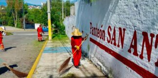 Puebla refuerza limpieza en Centro Histórico y panteones por Día de Muertos