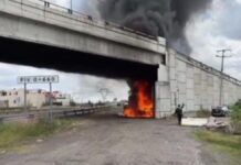 Queman camioneta en protesta sindical sobre la Puebla–Tlaxcala