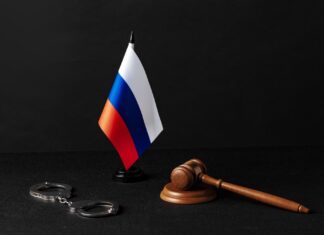 UE sanciona a casi mil 600 personas y empresas de Rusia