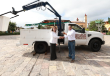 Zacatlán celebra Día del Pueblo con entrega de calzado