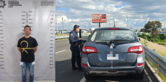 Policía de Cuautlancingo asegura auto robado y detiene a sospechoso
