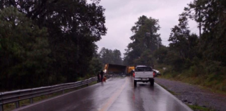 Tráiler choca contra pipa de gas en la carretera Acatzingo-El Seco