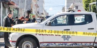 Asesinan a pareja en su camioneta en Barranca Honda
