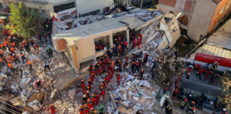 Colapsa edificio de siete plantas en Turquía; deja dos muertos