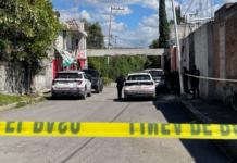 Persecución y tiroteo tras robo de camioneta en Totimehuacan