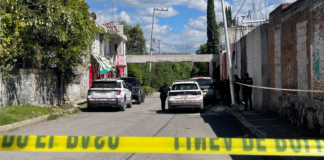 Persecución y tiroteo tras robo de camioneta en Totimehuacan