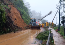 Lluvias afectan 982 km de carreteras en cinco estados mexicanos