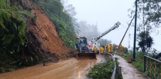 Lluvias afectan 982 km de carreteras en cinco estados mexicanos