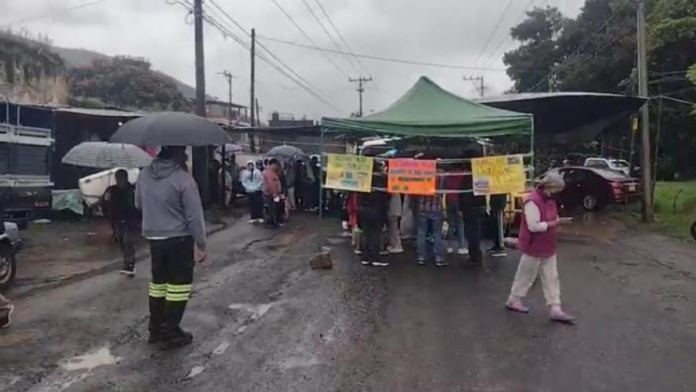 manifestación-carretera-Orizaba-Tehuacán
