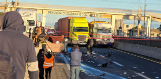 Tráiler impacta camioneta con peregrinos en Huamantla; un muerto y varios lesionados