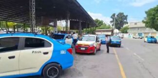 Taxistas de Tehuacán protestan contra plataformas digitales