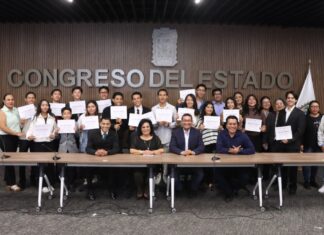 Congreso de Puebla reconoce a jóvenes bailarines de San Martín