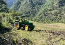 Zacatlán promueve mecanización para cultivo de chiles serranos