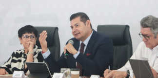 Armenta anuncia apoyo para modernizar transporte público en Puebla