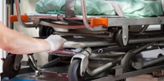 Mujer muere tras caer desde la azotea en el Infonavit La Victoria