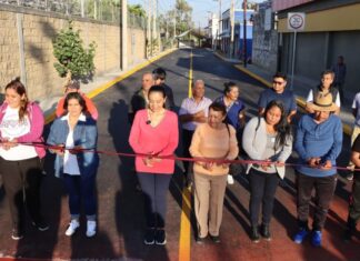 Ariadna Ayala entrega rehabilitación de la Carretera a Tianguismanalco