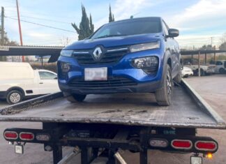 Policías de Texmelucan intervienen en riña y descubren auto robado