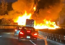 Vuelca y explota pipa en la autopista México–Puebla