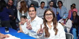 Gabriela Ruiz registra planilla con Manuel Herrera para elección de CDM panista