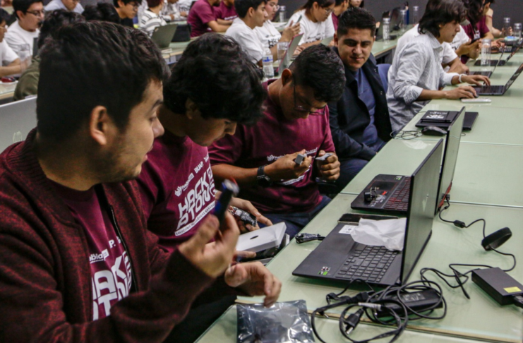 Realizan Hackatón 2025 para mejorar servicios urbanos en la capital poblana