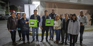 Omar Muñoz entrega reflectores en el fraccionamiento Malinalli II