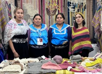 Artesanas de Zacatlán conquistan Baja California con sus textiles de lana