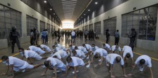 Denuncian que migrantes sufren tortura en prisión de El Salvador