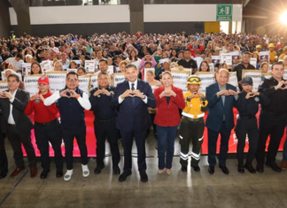 Gobierno de Puebla entrega apoyos para vivienda a 12 mil policías