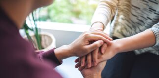 Problemas relacionales afectan la salud mental juvenil en Puebla