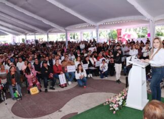 Entregan más de 2 mil 900 beneficios del SEDIF en cinco regiones de Puebla