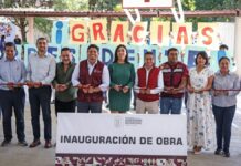 Omar Muñoz entrega arco techo del Bachillerato Octavio Paz
