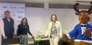 Fundación TELMEX Telcel entrega becas y equipos tecnológicos en Puebla