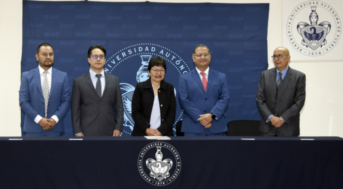 Fabián Galindo rinde tercer informe en el Instituto de Fisiología BUAP
