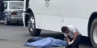 Hombre muere tras caer de una camioneta y ser atropellado en Amozoc