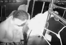 Sujetos armados asaltan microbús en el Centro Histórico de Puebla