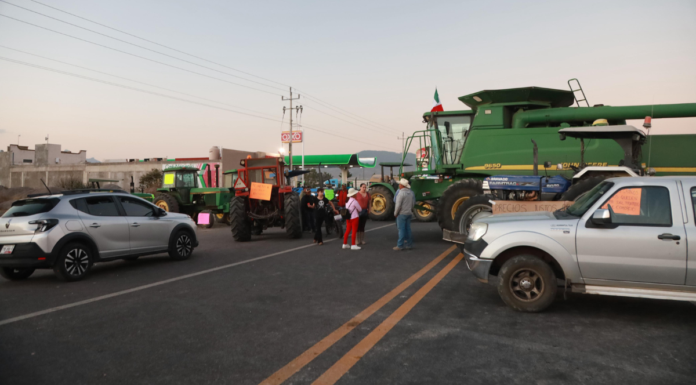 Campesinos y transportistas bloquearon 29 carreteras del país: SEGOB