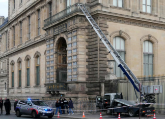 Capturan a cuatro más por robo en el Museo del Louvre