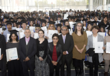 Entregan diplomas y certificados a egresados del Bachillerato 5 de Mayo BUAP
