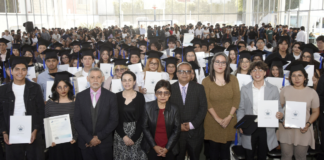 Entregan diplomas y certificados a egresados del Bachillerato 5 de Mayo BUAP