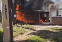 Incendio en jaula de estacionamiento alerta a vecinos de Loma Bella