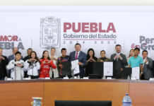 Alejandro Armenta reconoce a talentos deportivos poblanos