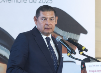 Anuncian construcción de viviendas para policías poblanos en 2026